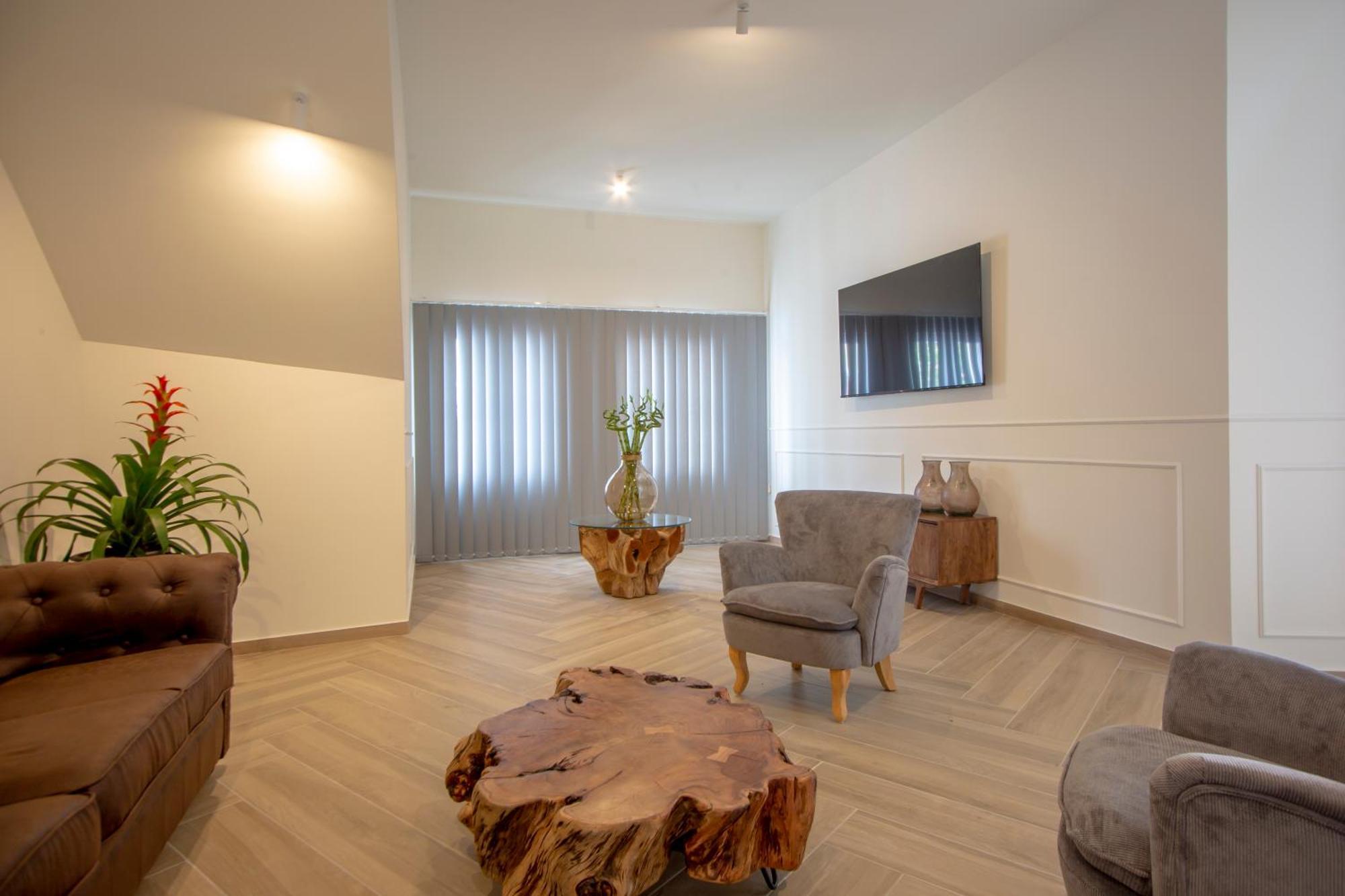 Guest House Jacaranda פארו מראה חיצוני תמונה